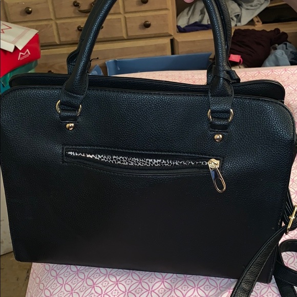 Black purse - Picture 6 of 8